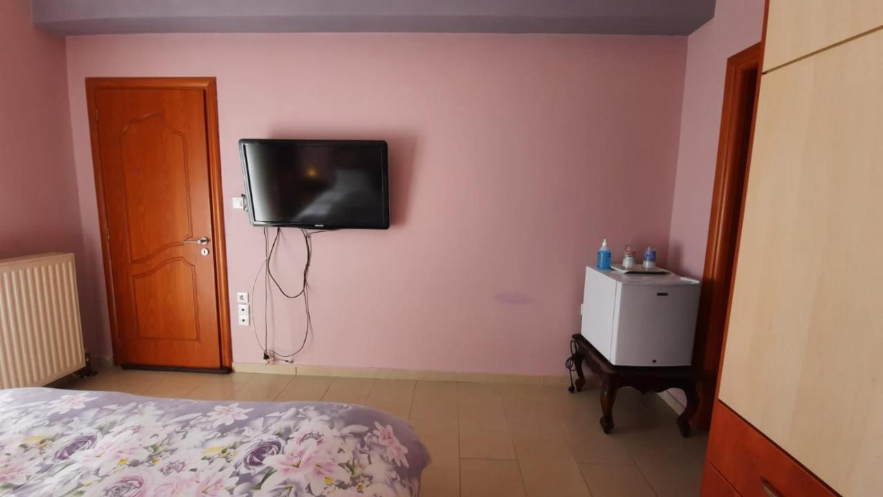 Ioannis - Room With Balcony Near Limnopula Gavrolimni Exteriér fotografie